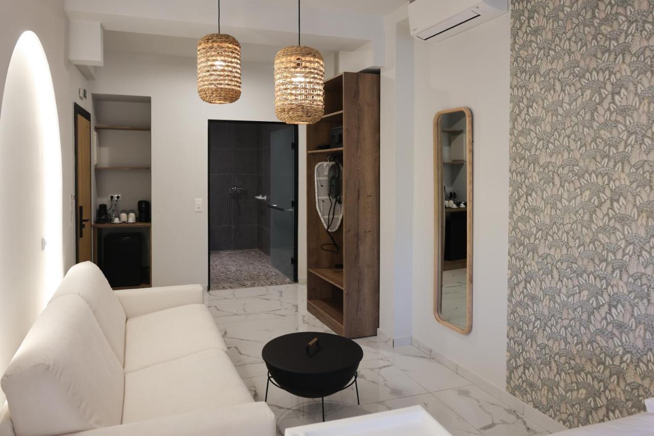 Uphill Unique Boutique Suites Skiathos-Stadt Exterior foto
