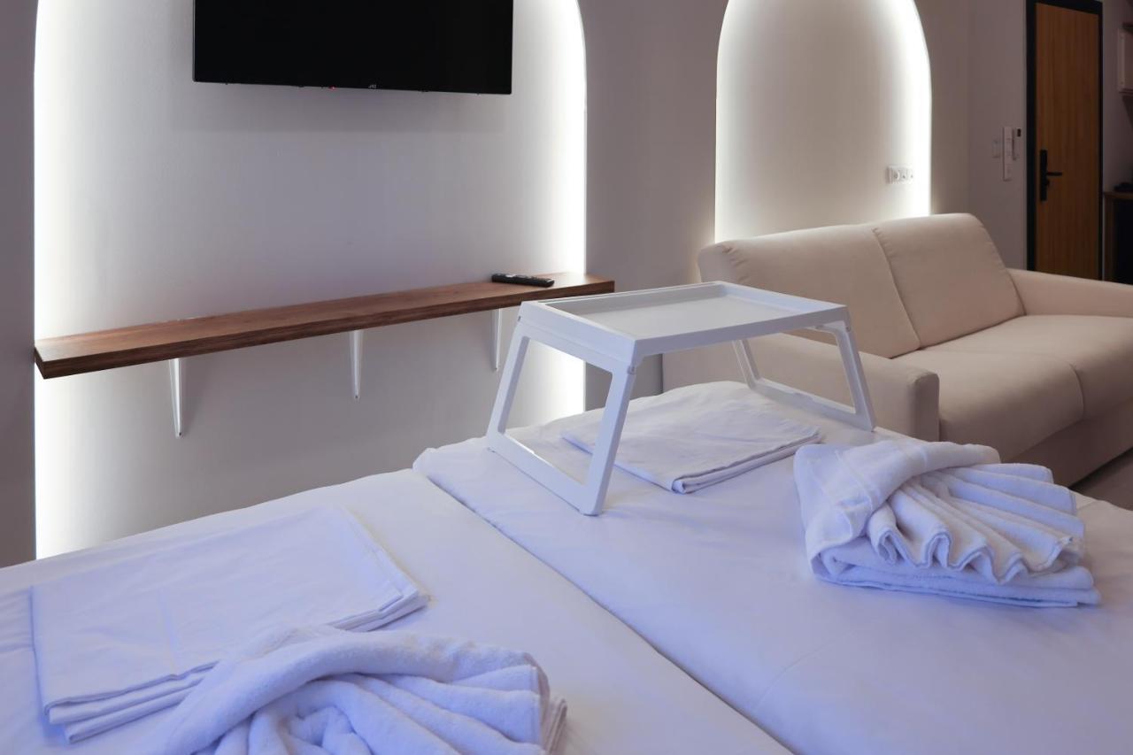 Uphill Unique Boutique Suites Skiathos-Stadt Exterior foto