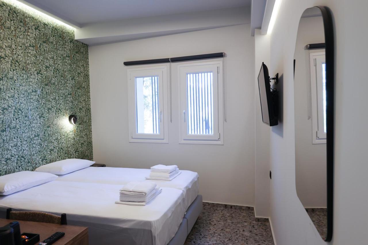 Uphill Unique Boutique Suites Skiathos-Stadt Exterior foto