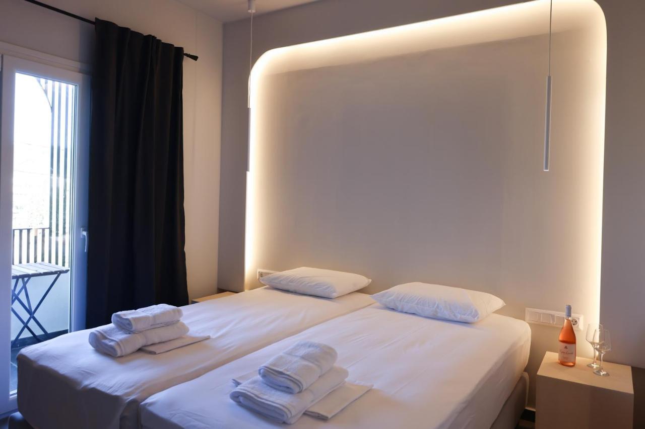 Uphill Unique Boutique Suites Skiathos-Stadt Exterior foto