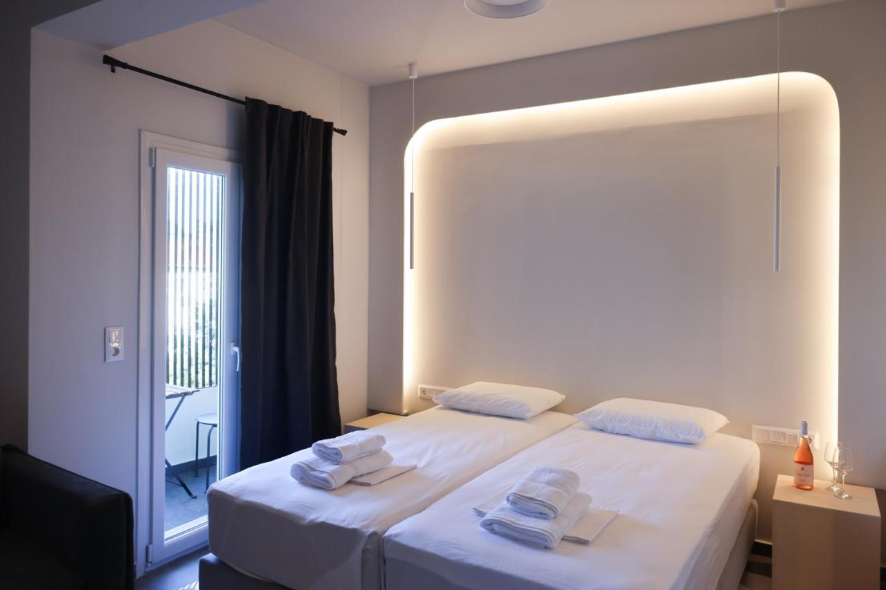 Uphill Unique Boutique Suites Skiathos-Stadt Exterior foto