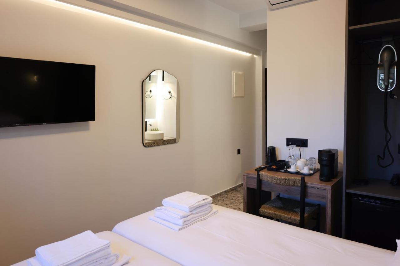 Uphill Unique Boutique Suites Skiathos-Stadt Exterior foto