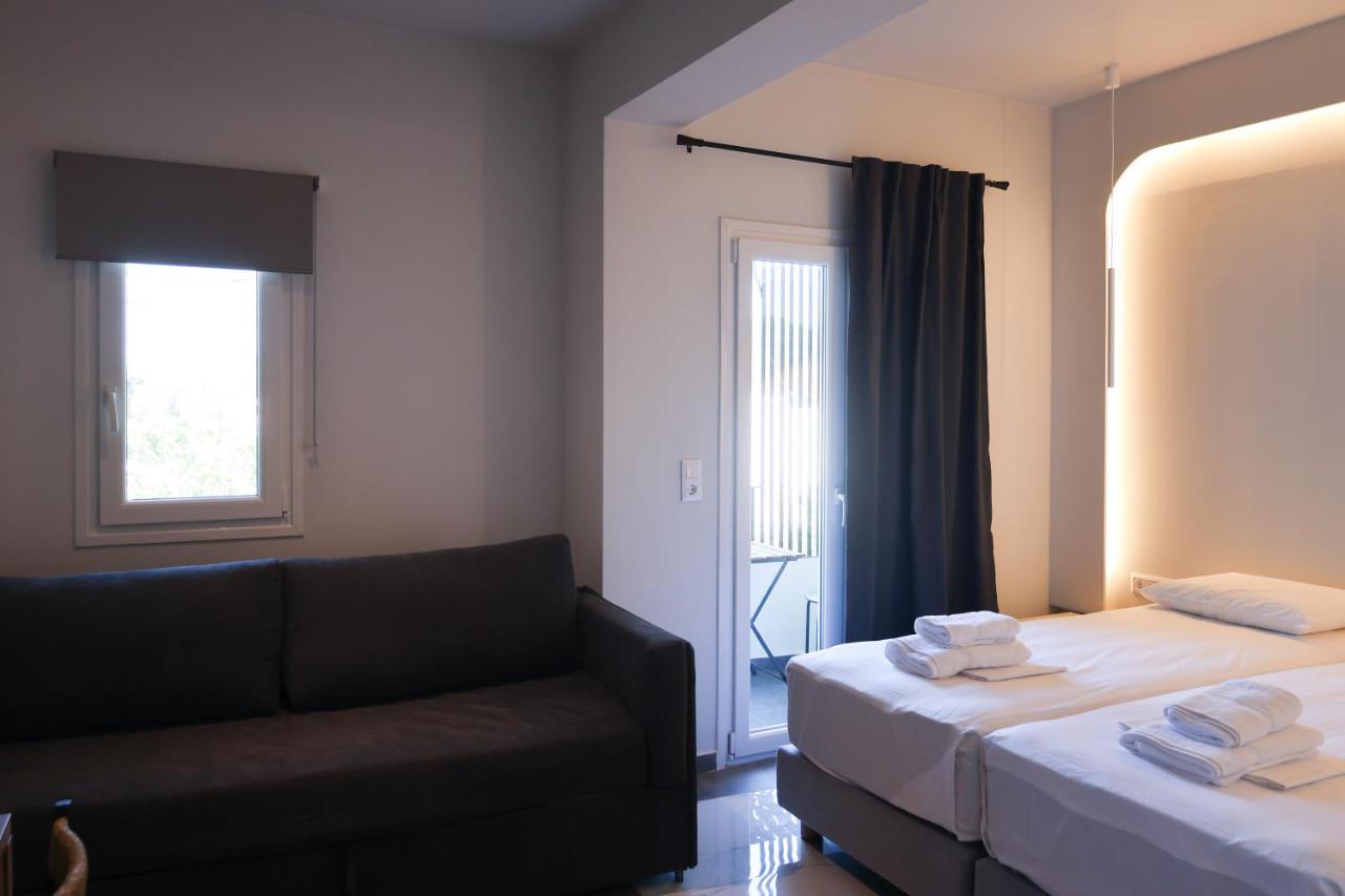 Uphill Unique Boutique Suites Skiathos-Stadt Exterior foto