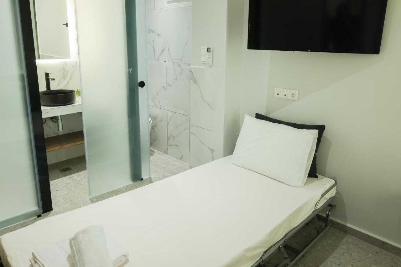 Uphill Unique Boutique Suites Skiathos-Stadt Exterior foto
